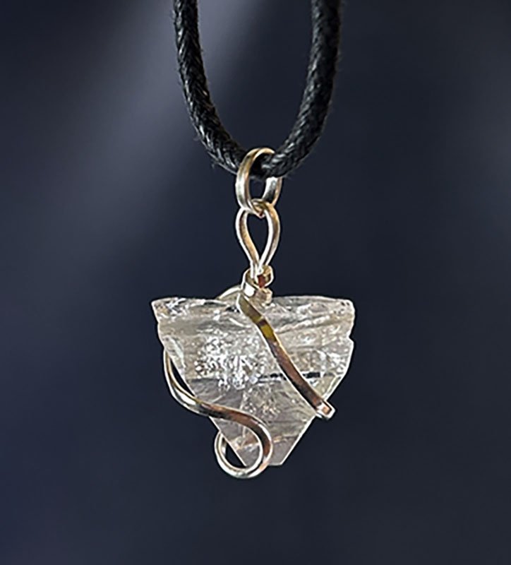 Apophyllite wire wrapped (image for) Apophyllite wire wrapped