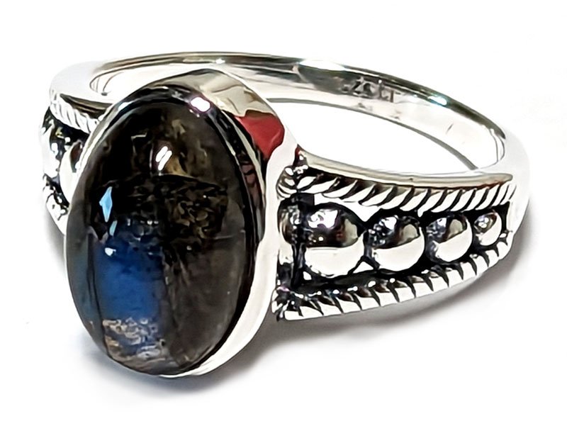 size 8 Labradorite ring (image for) size 8 Labradorite ring
